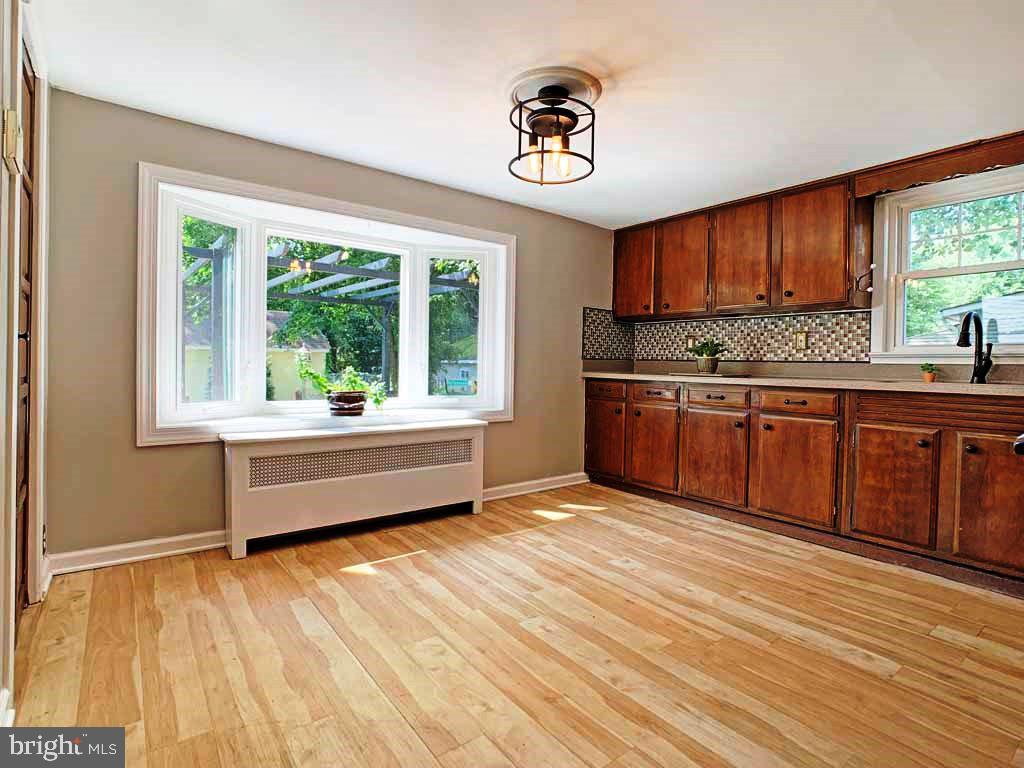 421 Woodland Avenue Morrisville, PA 19067 - Photo 7 of 30 Breakfast Area