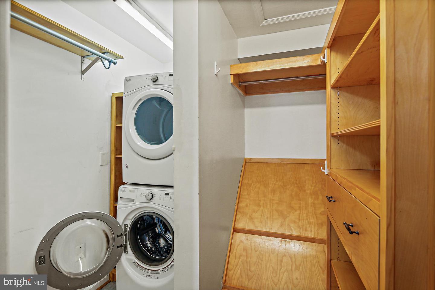 1723 Clarkson Street Baltimore, MD 21230 - Photo 23 of 27 a utility room with dryer and washer