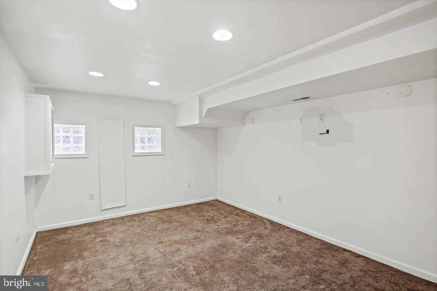 1723 Clarkson Street Baltimore, MD 21230 - Photo 10 of 27 a view of a room