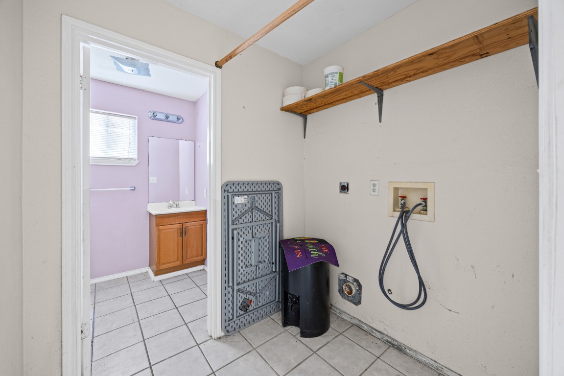 908 Vargas Road Austin, TX 78741 - Photo 21 of 33