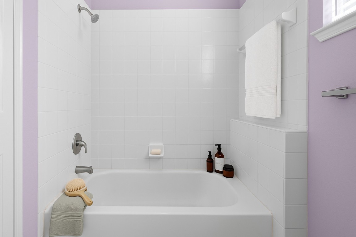 908 Vargas Road Austin, TX 78741 - Photo 25 of 33 a white bath tub and a shower