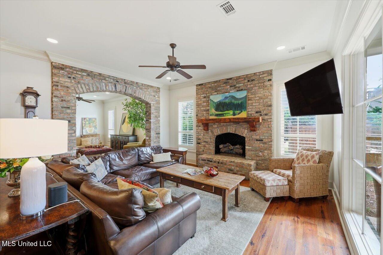 145 Cedar Woods Cove Madison, MS 39110 - Photo 15 of 113 015-145 Cedar Woods Cove _ Home Tours MS