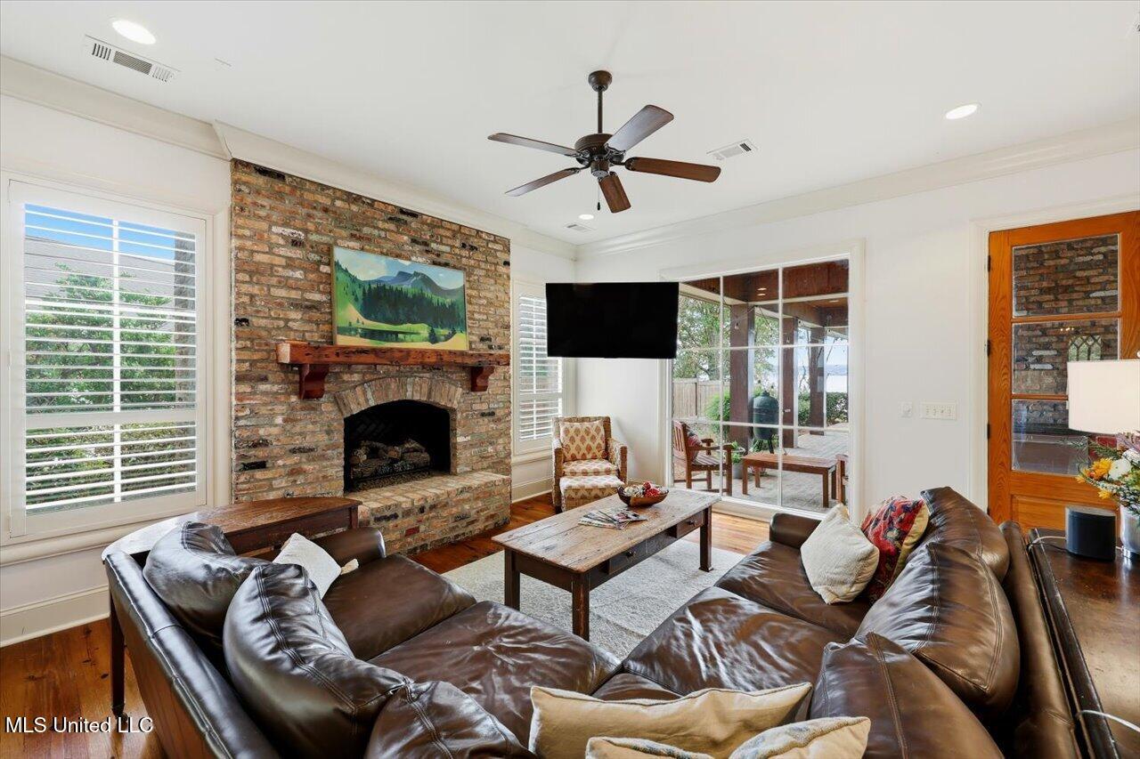 145 Cedar Woods Cove Madison, MS 39110 - Photo 16 of 113 016-145 Cedar Woods Cove _ Home Tours MS