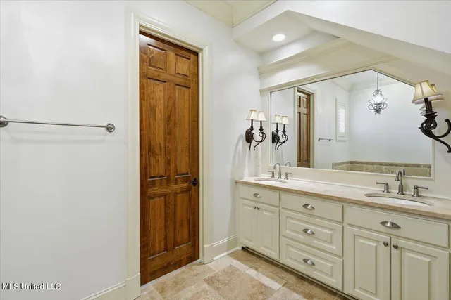 $1,200,000 | 145 Cedar Woods Cove, Madison, MS 39110