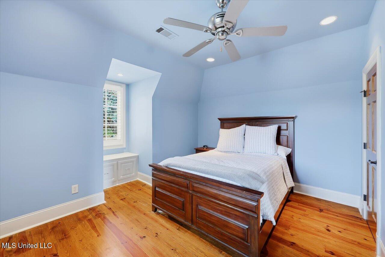 145 Cedar Woods Cove Madison, MS 39110 - Photo 52 of 113 052-145 Cedar Woods Cove _ Home Tours MS