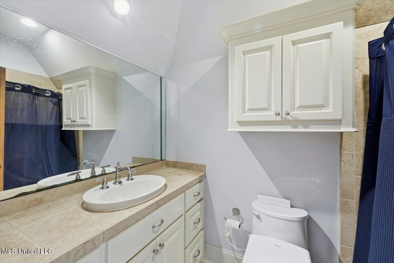 145 Cedar Woods Cove Madison, MS 39110 - Photo 54 of 113 054-145 Cedar Woods Cove _ Home Tours MS