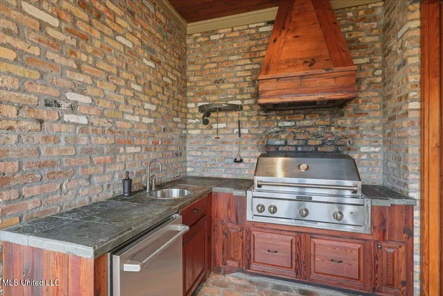 $1,200,000 | 145 Cedar Woods Cove, Madison, MS 39110