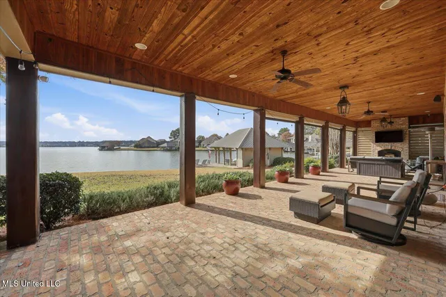 $1,200,000 | 145 Cedar Woods Cove, Madison, MS 39110