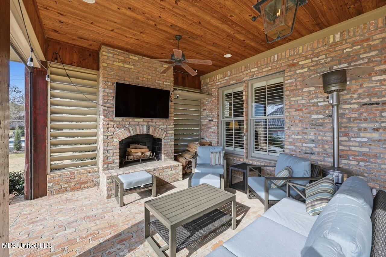 145 Cedar Woods Cove Madison, MS 39110 - Photo 61 of 113 061-145 Cedar Woods Cove _ Home Tours MS