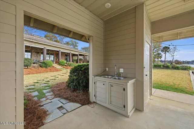 $1,200,000 | 145 Cedar Woods Cove, Madison, MS 39110