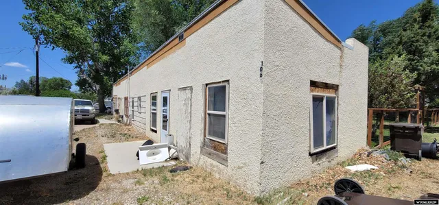 $495,000 | 104 Northeast River Street, Saratoga, WY 82331