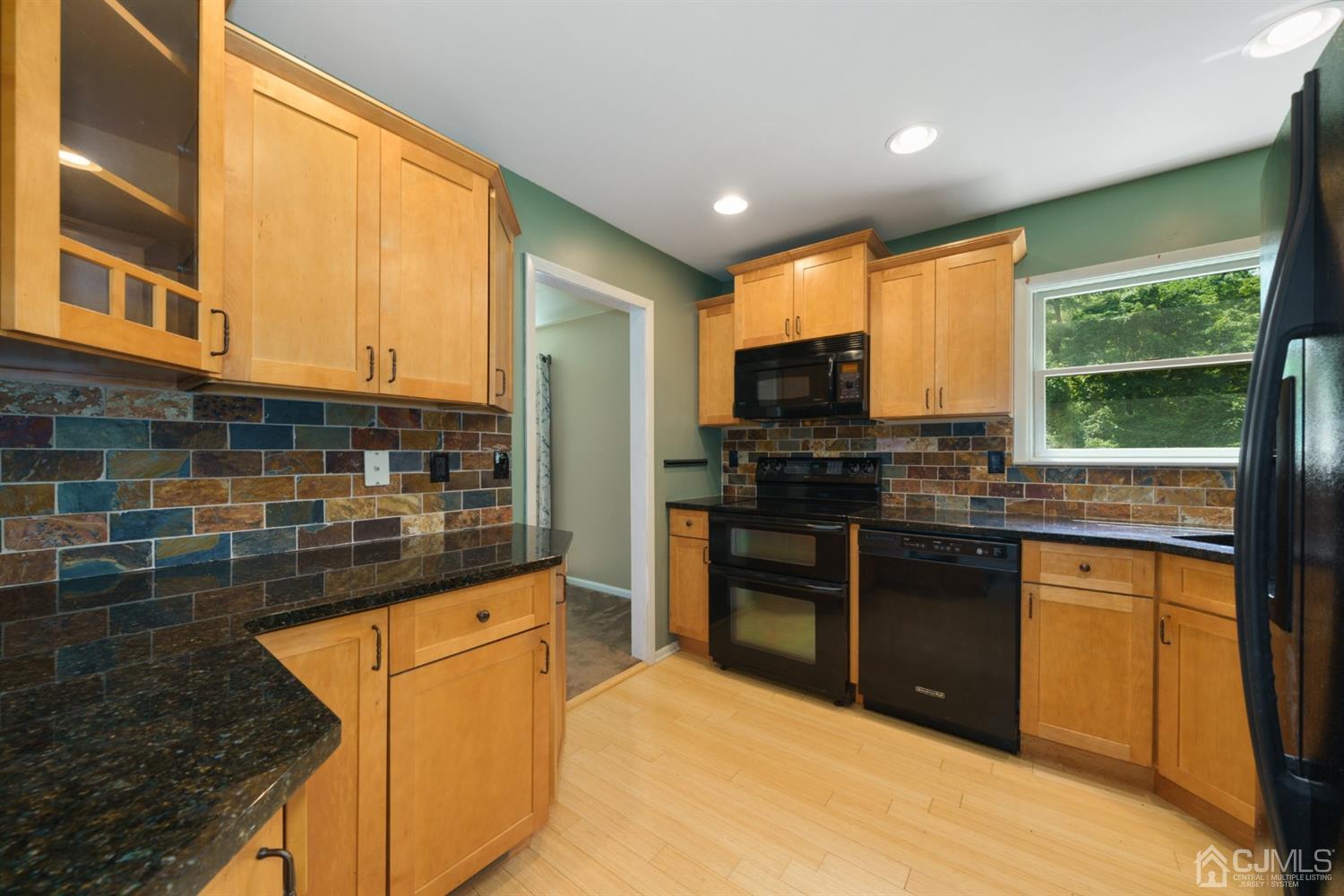 105 Overbrook Road Piscataway, NJ 08854 - Photo 5 of 25 Gallery Image 5