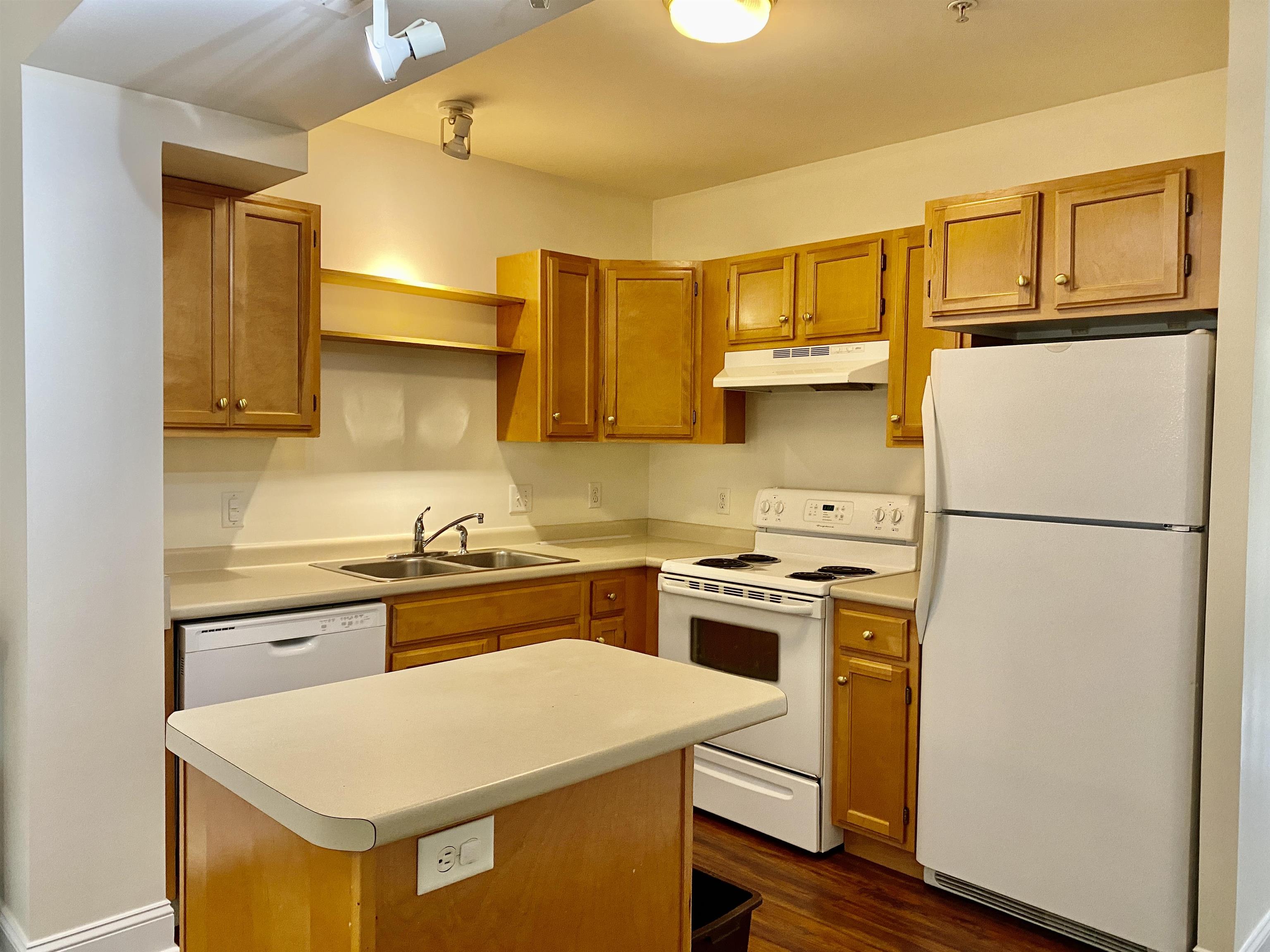 299 Mt Support Road, Unit 20 Lebanon, NH 03766 - Photo 2 of 15
