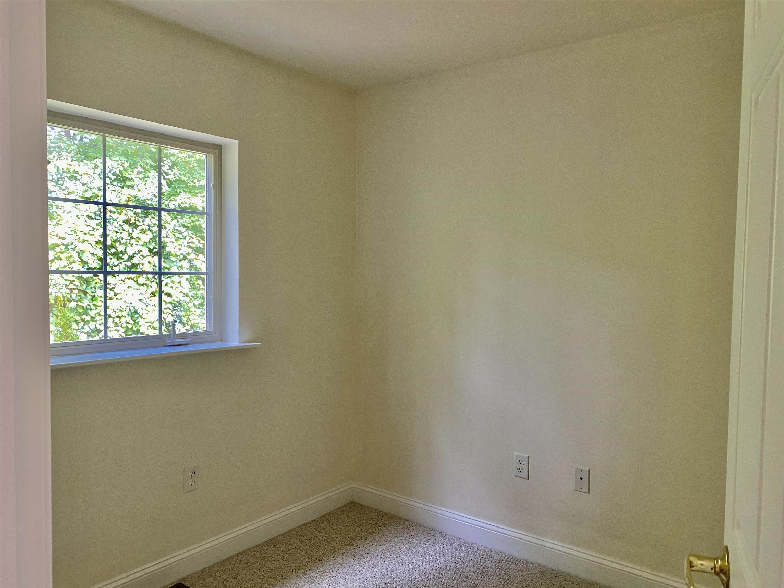 299 Mt Support Road, Unit 20 Lebanon, NH 03766 - Photo 13 of 15