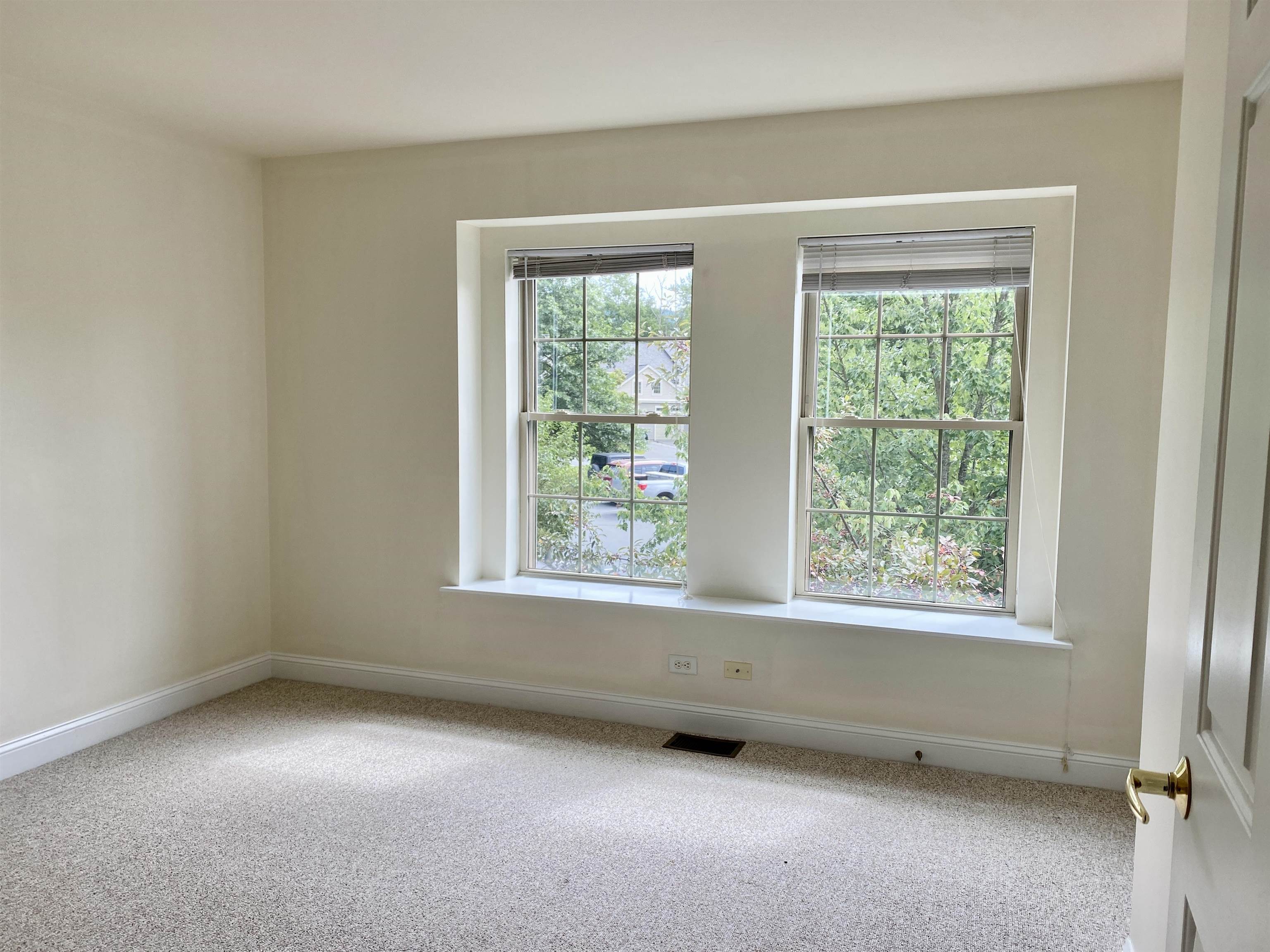 299 Mt Support Road, Unit 20 Lebanon, NH 03766 - Photo 8 of 15