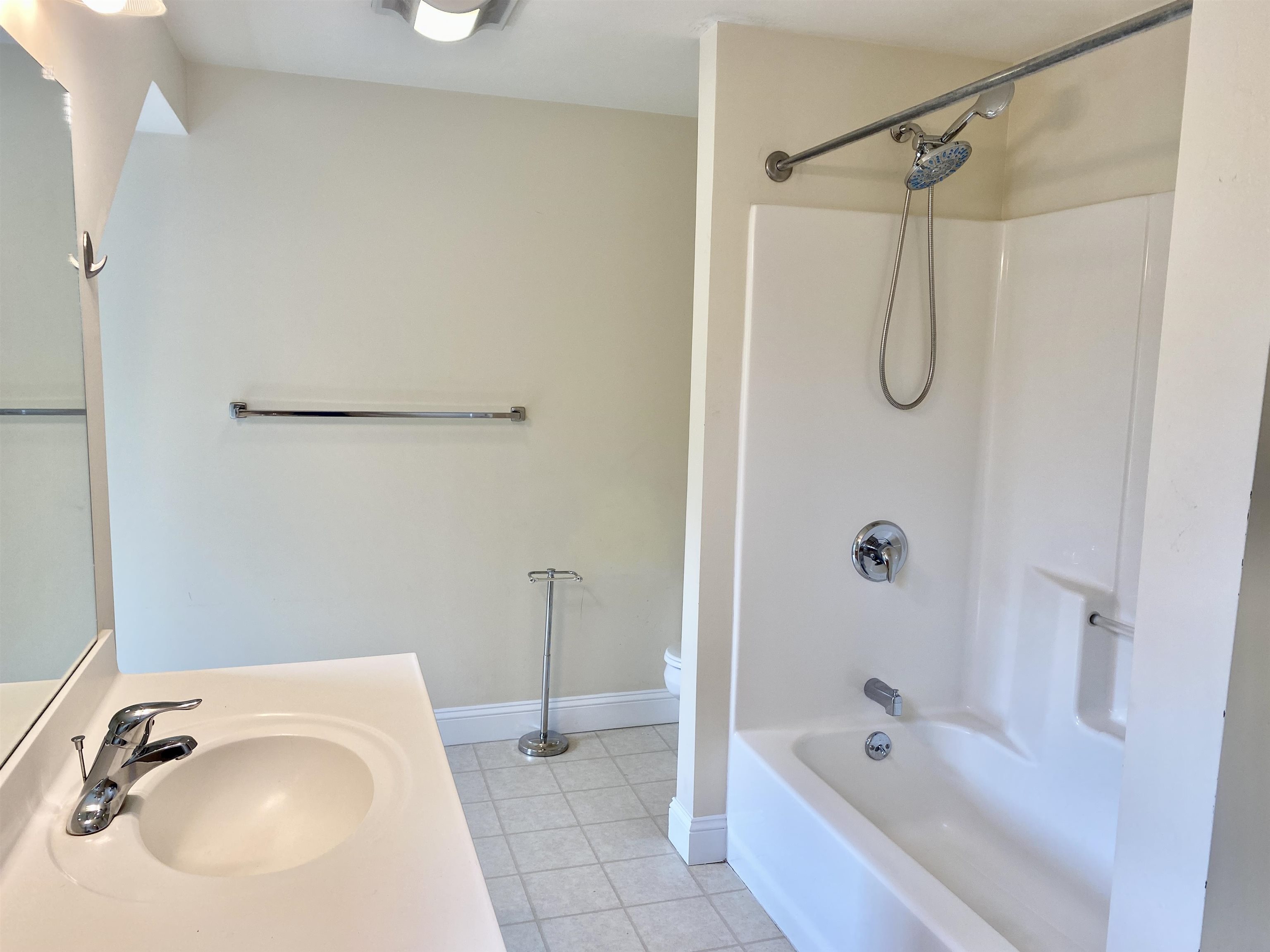 299 Mt Support Road, Unit 20 Lebanon, NH 03766 - Photo 10 of 15