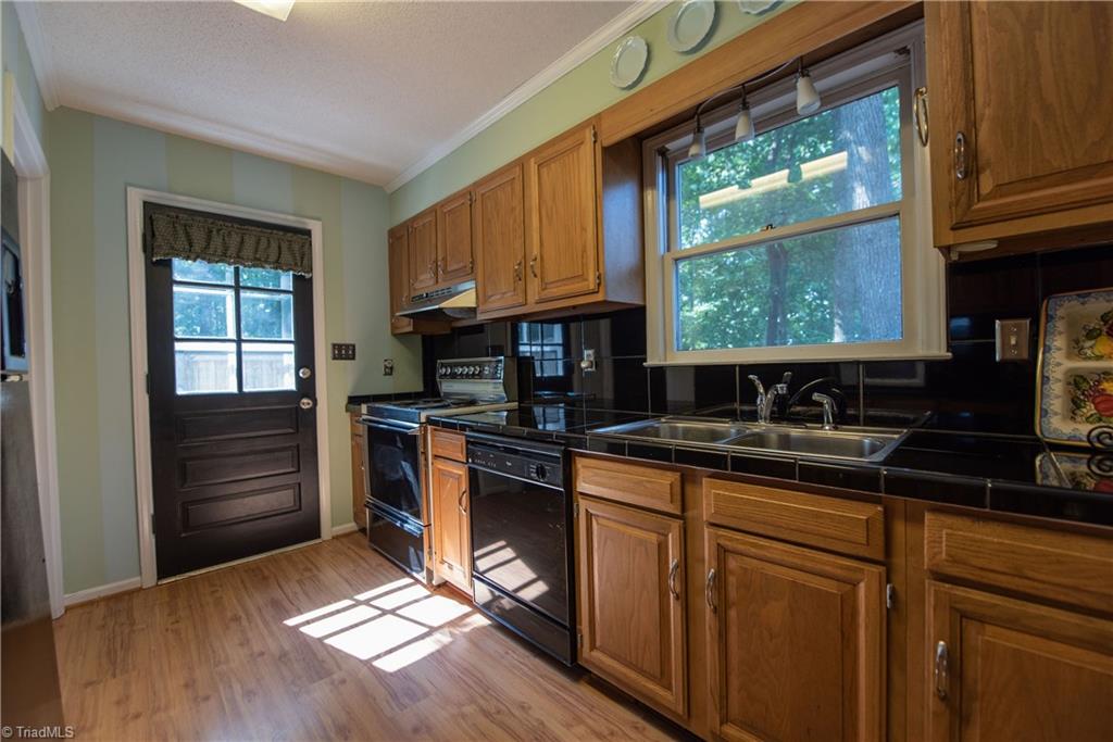2415 Riverside Drive Lexington, NC 27292 - Photo 11 of 33 Gallery Image 11