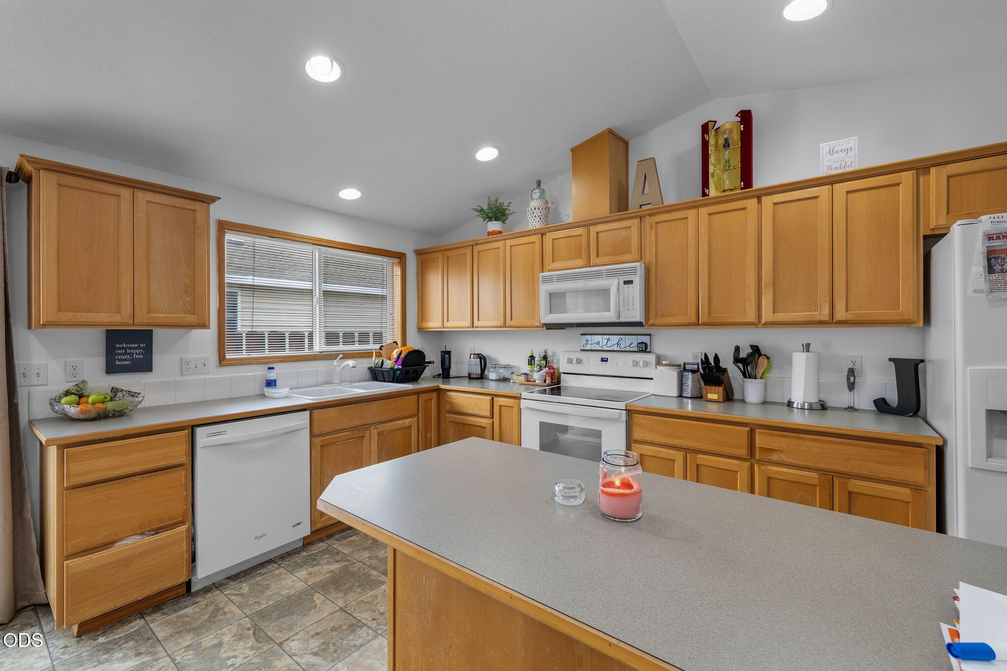 317 Center Ridge Drive Culver, OR 97734 - Photo 6 of 20 Gallery Image 6