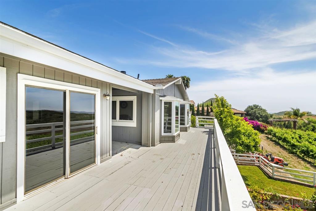 4559 Sleeping Indian Road Fallbrook, CA 92028 - Photo 2 of 25