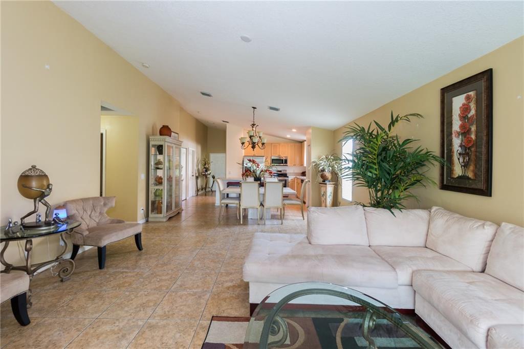 2728 Southwest Regency Road Stuart, FL 34997 - Photo 11 of 25 Gallery Image 11