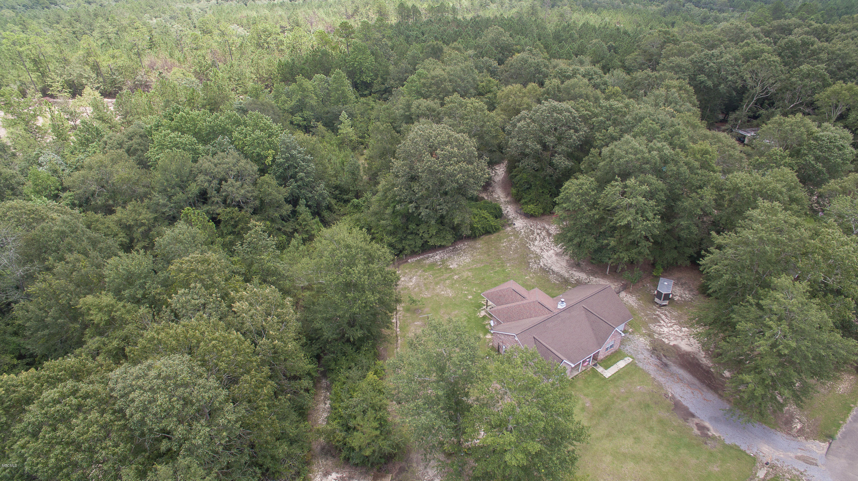 34 Quail Ridge Lane McHenry, MS 39561 - Photo 8 of 23 34 Quail Ridge-103-2