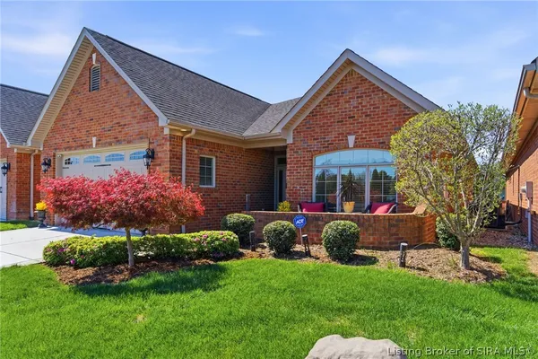 $519,900 | 102 Victoria Drive, Jeffersonville, IN 47130