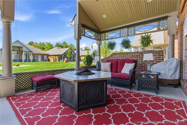 $519,900 | 102 Victoria Drive, Jeffersonville, IN 47130