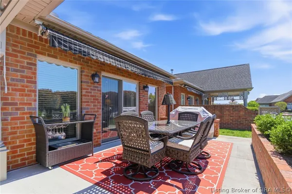 $519,900 | 102 Victoria Drive, Jeffersonville, IN 47130