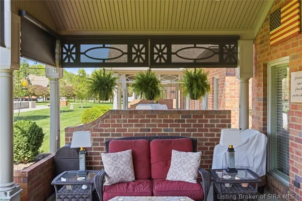 $519,900 | 102 Victoria Drive, Jeffersonville, IN 47130