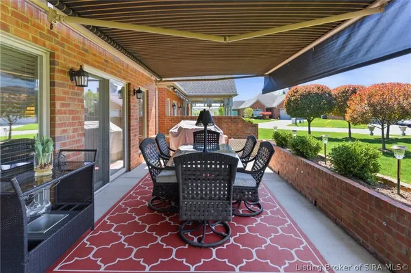 $519,900 | 102 Victoria Drive, Jeffersonville, IN 47130