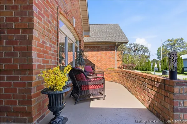 $519,900 | 102 Victoria Drive, Jeffersonville, IN 47130