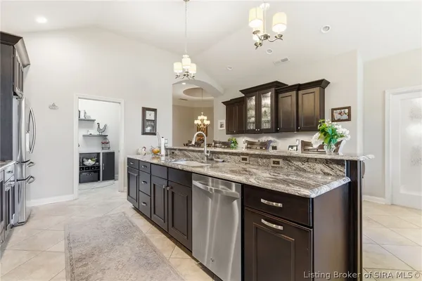 $519,900 | 102 Victoria Drive, Jeffersonville, IN 47130