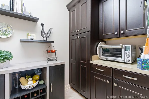 $519,900 | 102 Victoria Drive, Jeffersonville, IN 47130