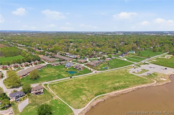 $519,900 | 102 Victoria Drive, Jeffersonville, IN 47130