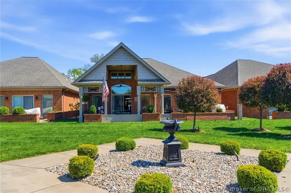 $519,900 | 102 Victoria Drive, Jeffersonville, IN 47130