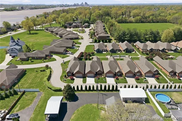 $519,900 | 102 Victoria Drive, Jeffersonville, IN 47130