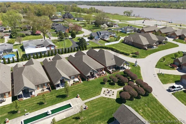 $519,900 | 102 Victoria Drive, Jeffersonville, IN 47130