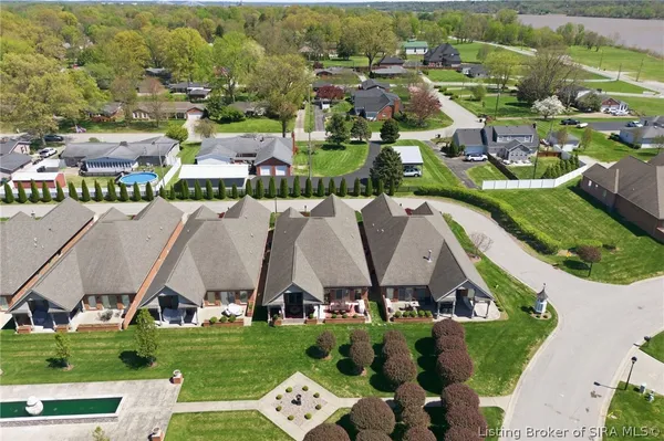 $519,900 | 102 Victoria Drive, Jeffersonville, IN 47130