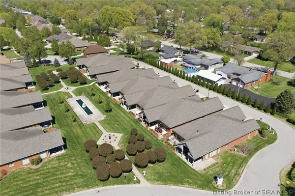 $519,900 | 102 Victoria Drive, Jeffersonville, IN 47130