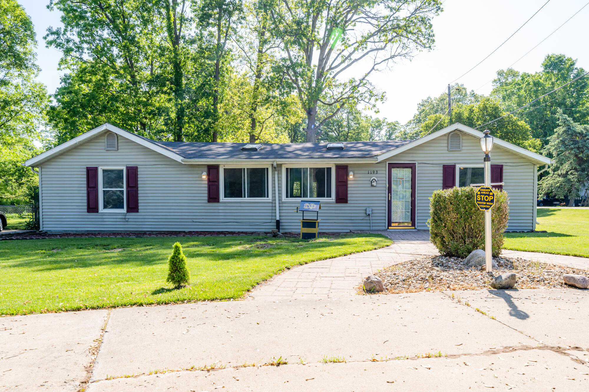 1193 Huntly Road Niles, MI 49120 - Photo 1 of 25 Huntly-102