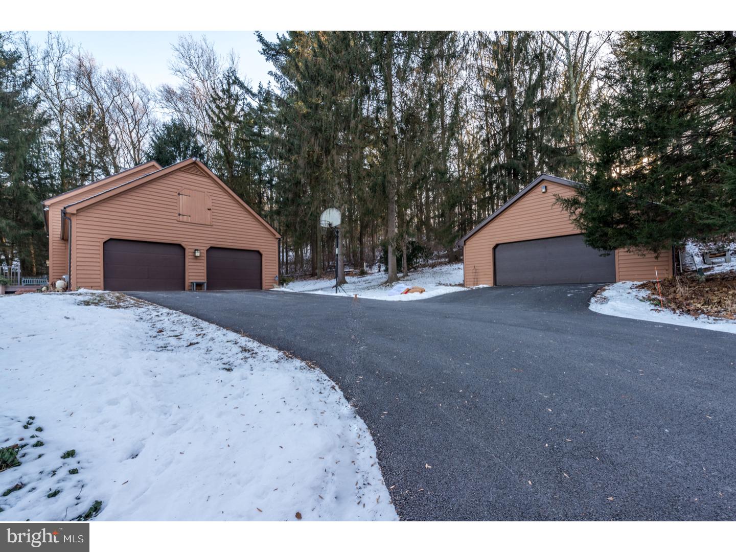 420 Pumping Station Road Quarryville, PA 17566 - Photo 4 of 27 Garage