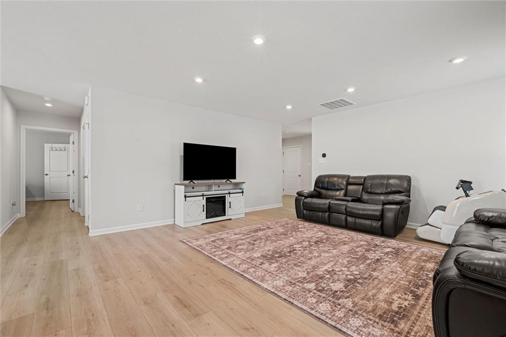 101 Dominic Drive Butler, PA 16001 - Photo 4 of 33 living room