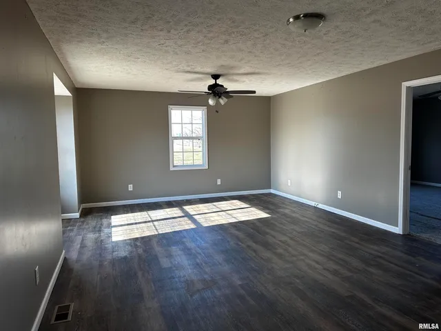 $77,500 | 1102 Bailey Lane, Benton, IL 62812