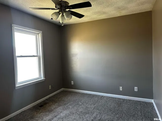 $77,500 | 1102 Bailey Lane, Benton, IL 62812