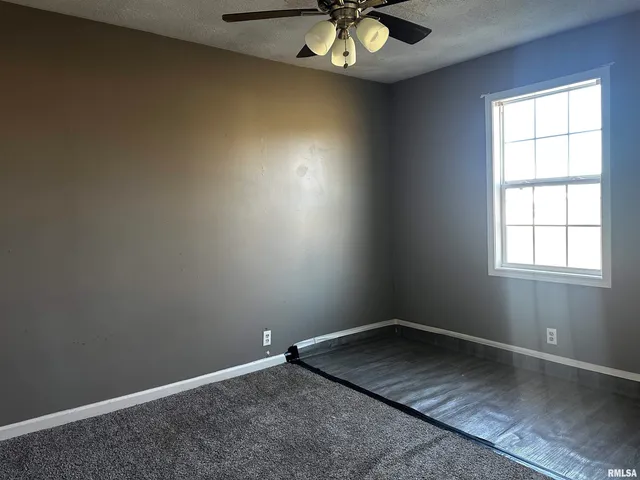 $77,500 | 1102 Bailey Lane, Benton, IL 62812