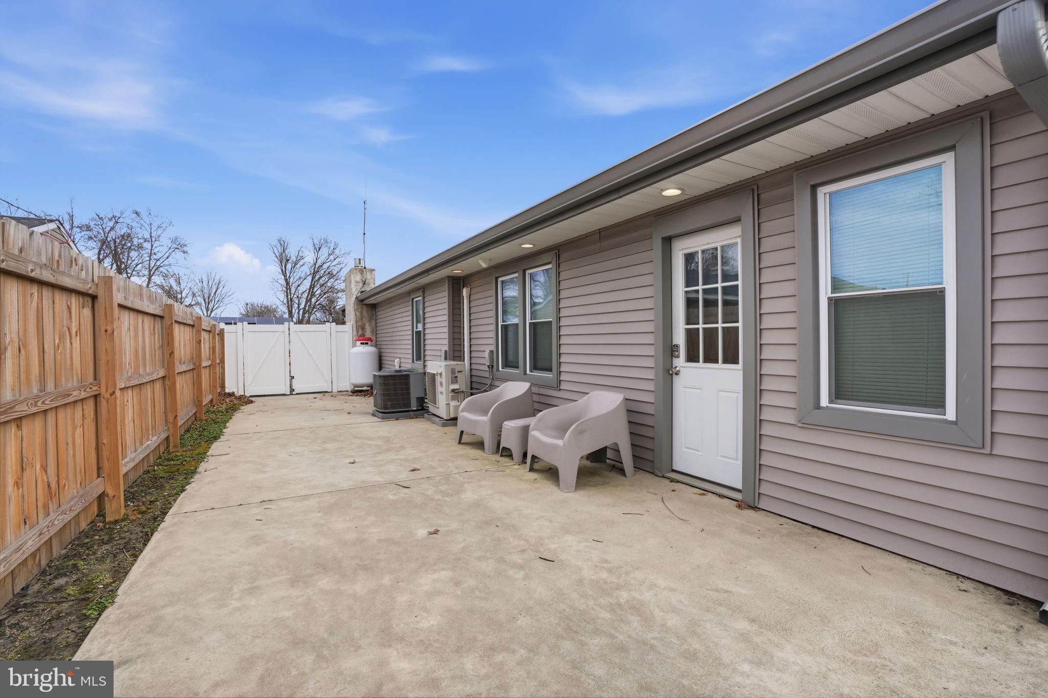 21 Border Rock Road Levittown, PA 19057 - Photo 13 of 48