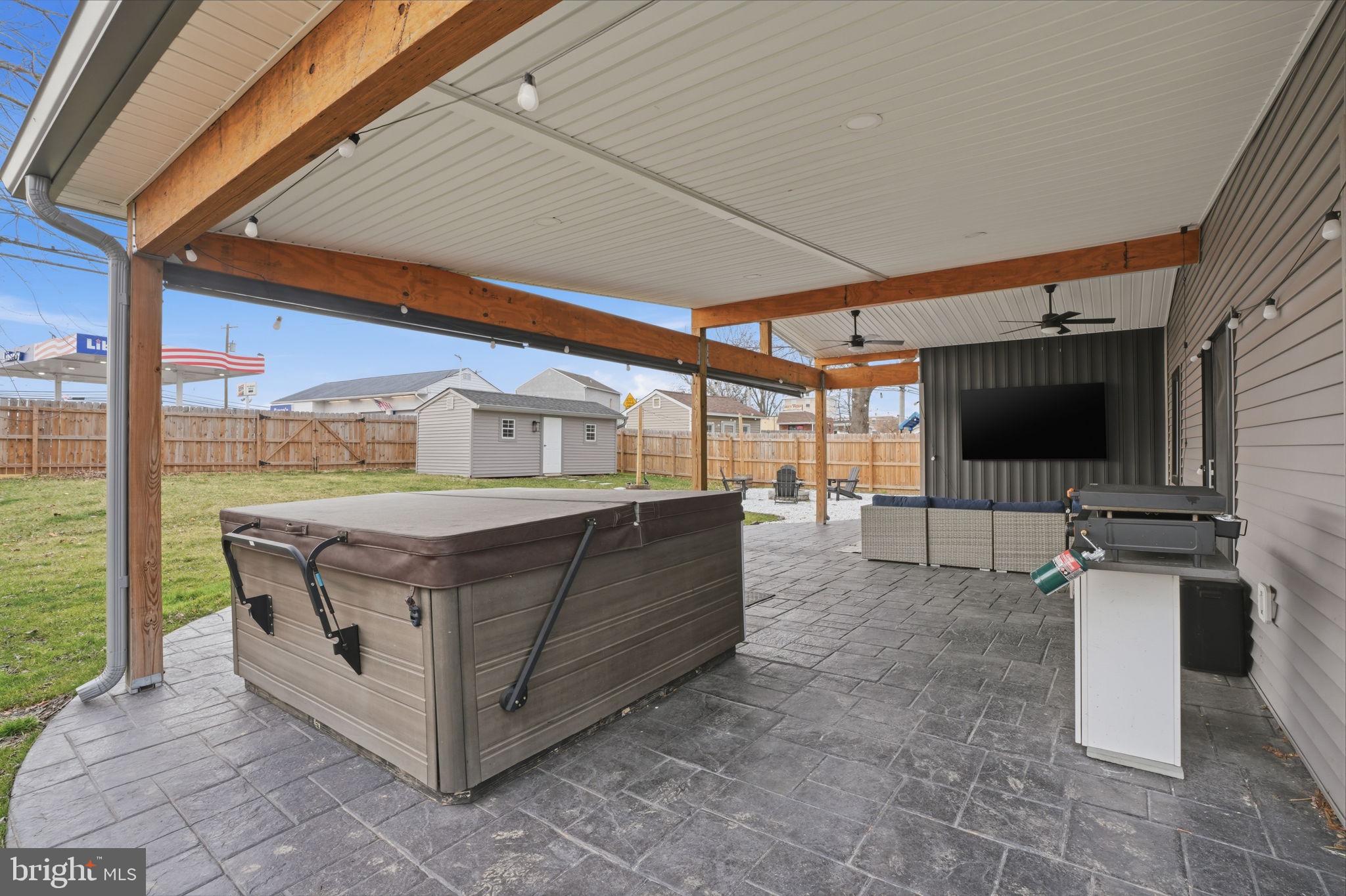 21 Border Rock Road Levittown, PA 19057 - Photo 4 of 48