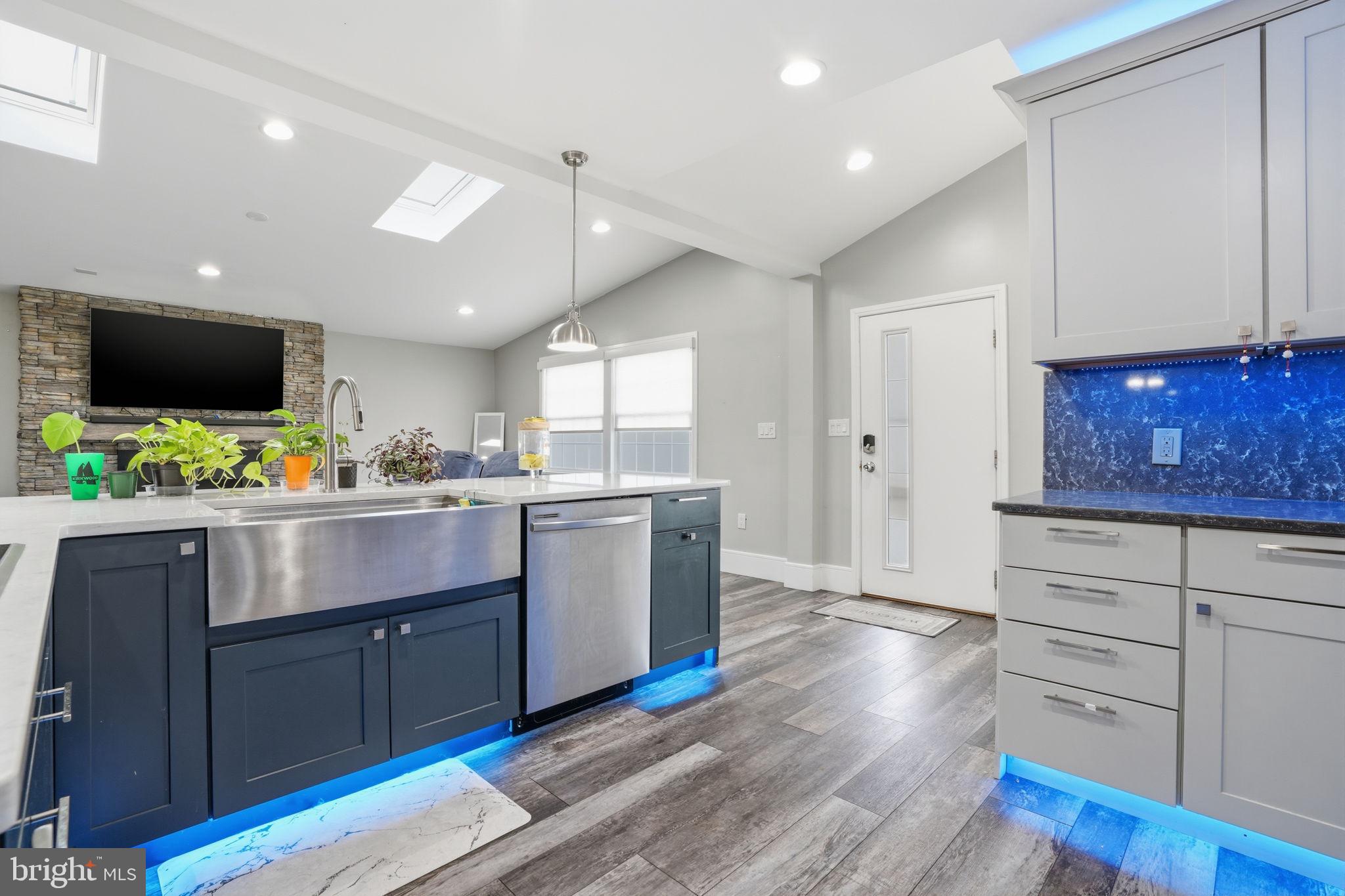 21 Border Rock Road Levittown, PA 19057 - Photo 7 of 48