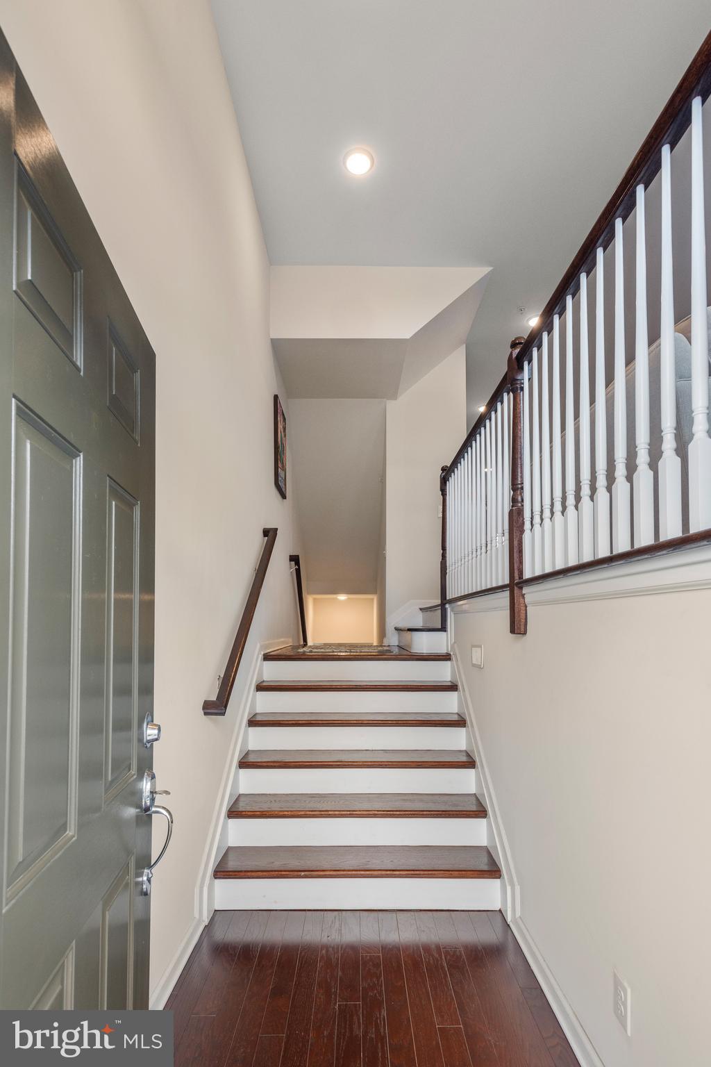 35 Addison Lane Malvern, PA 19355 - Photo 2 of 42 a view of entryway