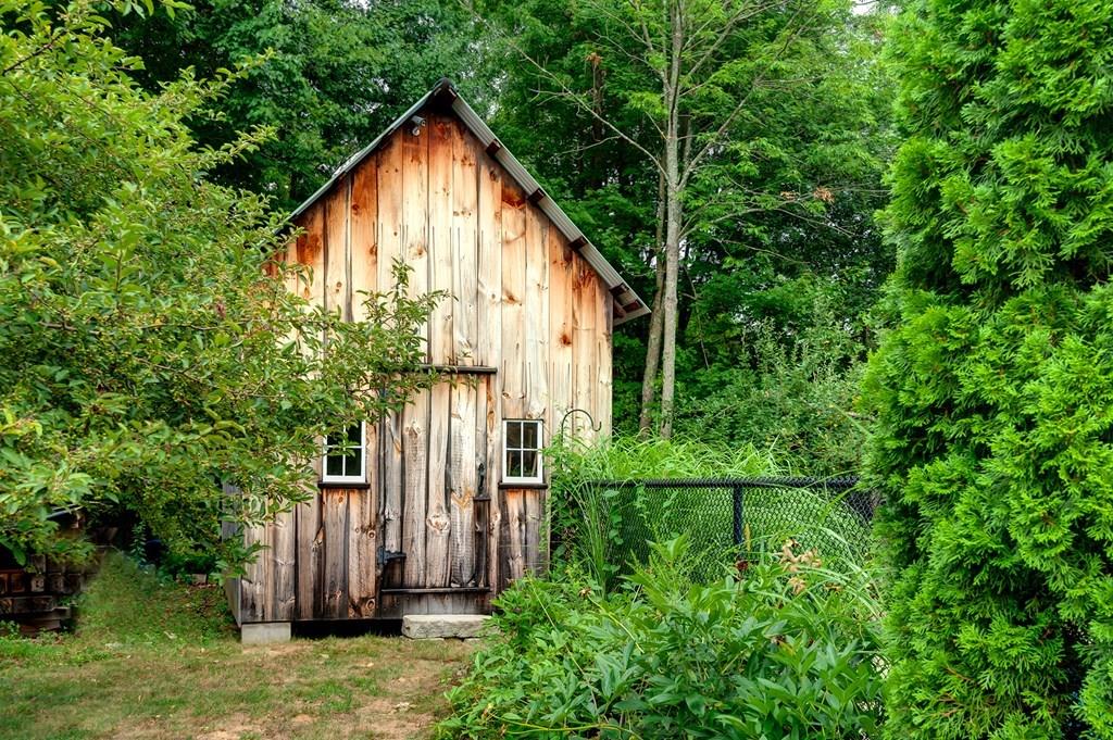 20 Old Farm Road Sturbridge, MA 01566 - Photo 10 of 34 Gallery Image 10